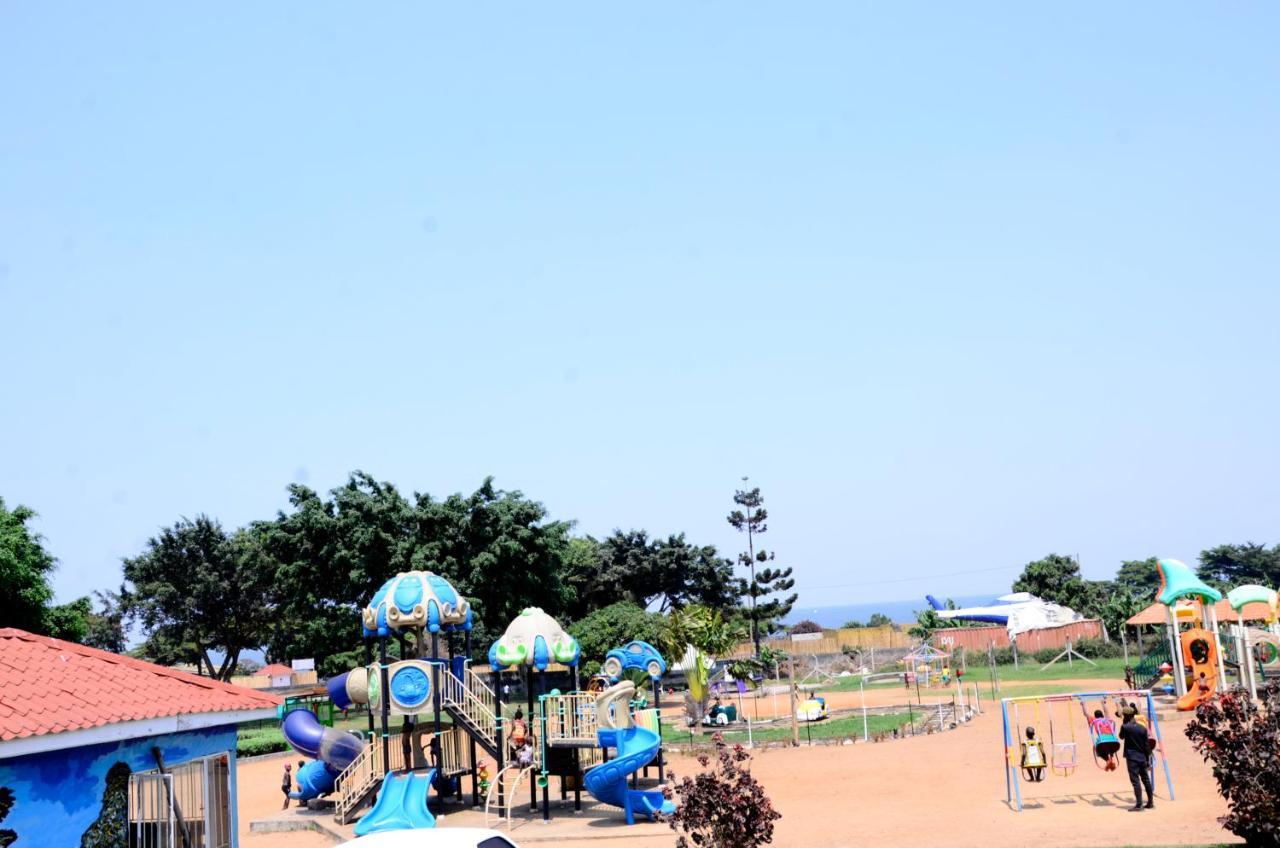Peniel Beach Hotel Entebbe Exteriör bild