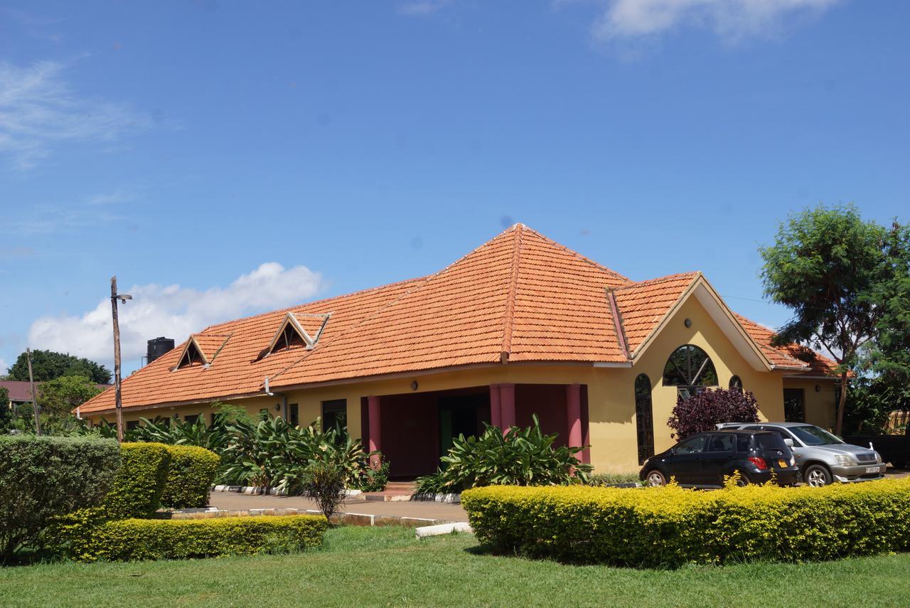 Peniel Beach Hotel Entebbe Exteriör bild