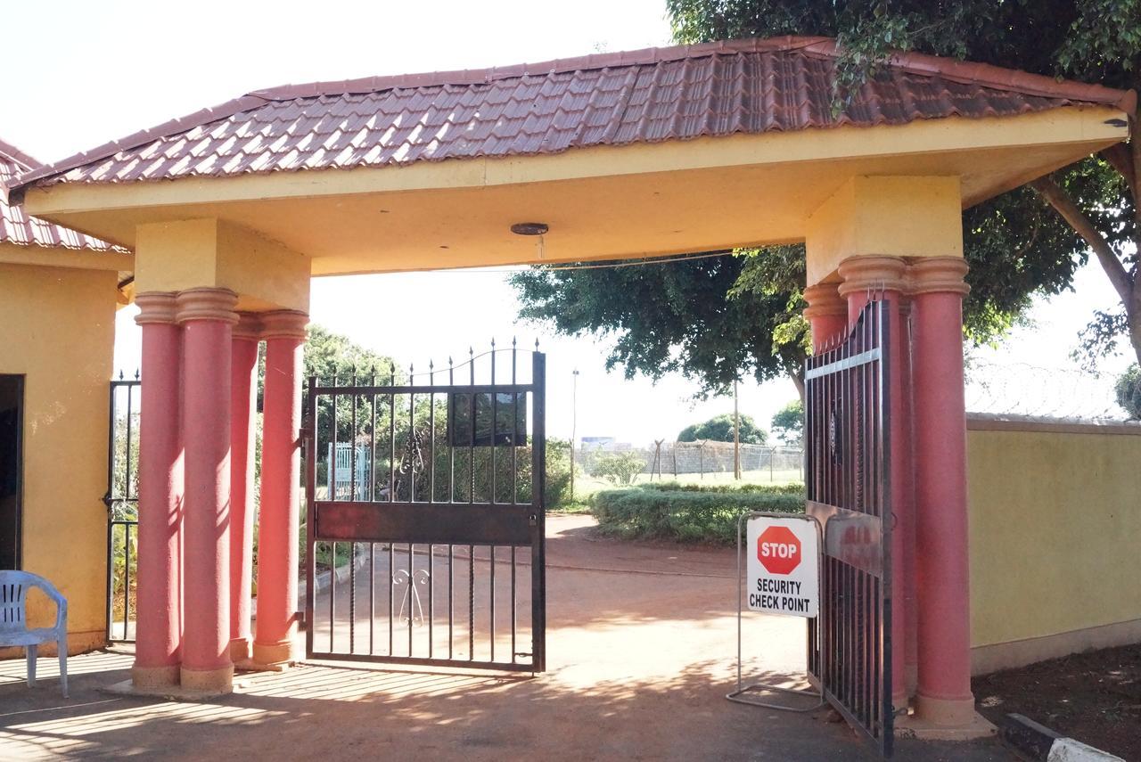 Peniel Beach Hotel Entebbe Exteriör bild